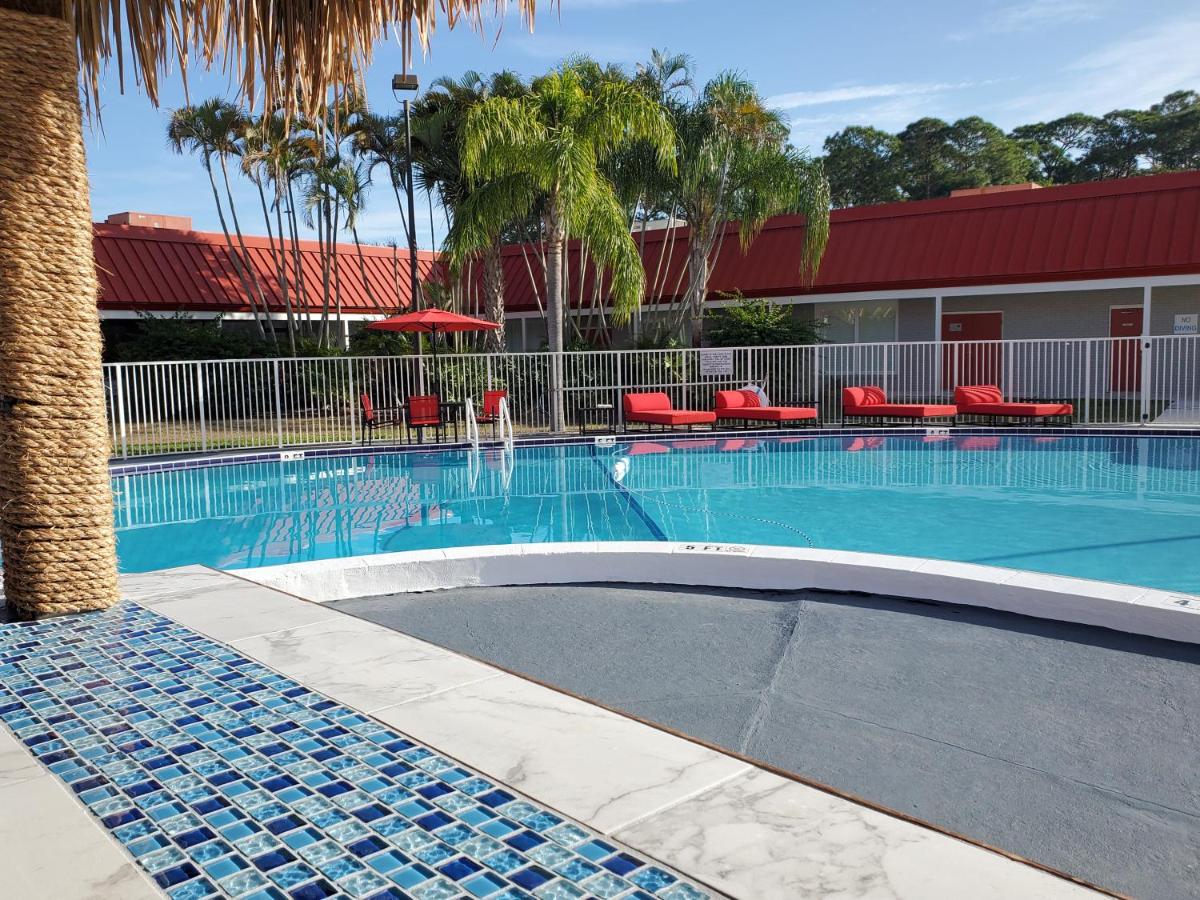 Vero Beach Inn & Suites Vero Beach I-95 - main image