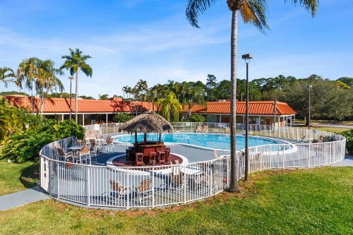 Vero Beach Inn & Suites Vero Beach I-95 - image 12
