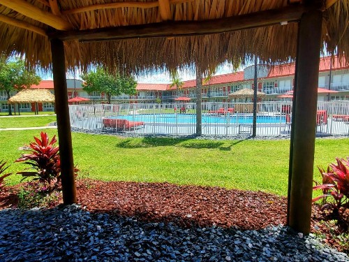 Vero Beach Inn & Suites Vero Beach I-95 - image 35