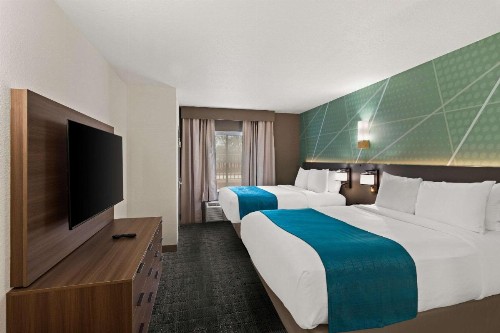Comfort Suites Vero Beach I-95 - image 12