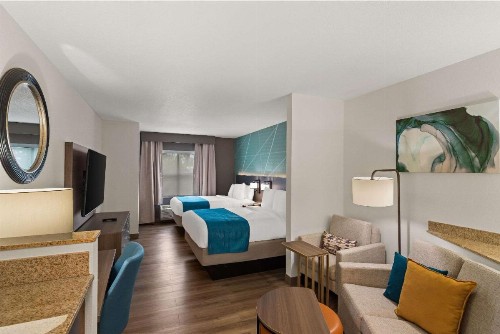 Comfort Suites Vero Beach I-95 - image 18
