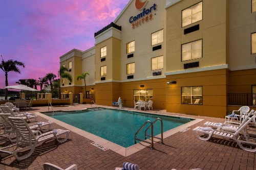 Comfort Suites Vero Beach I-95 - image 26