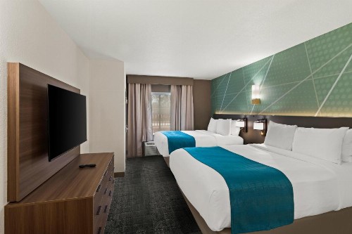 Comfort Suites Vero Beach I-95 - image 30