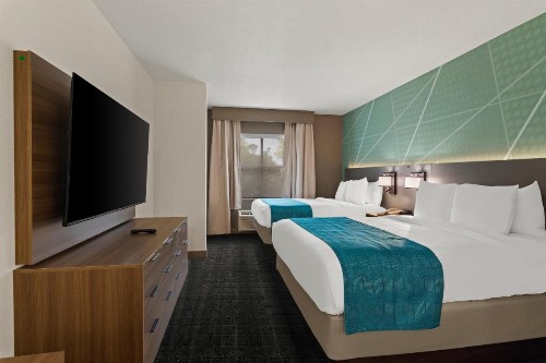 Comfort Suites Vero Beach I-95 - image 33