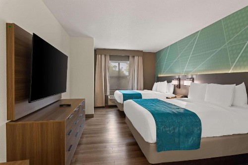 Comfort Suites Vero Beach I-95 - image 6