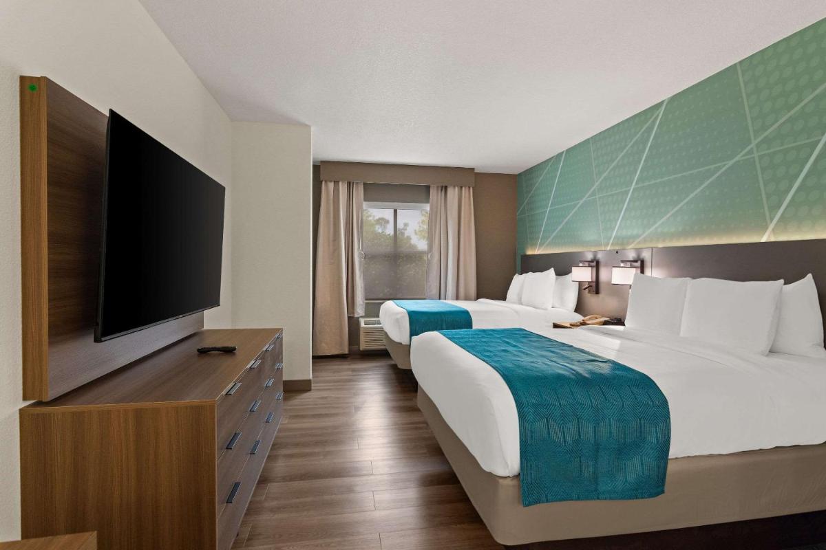 Comfort Suites Vero Beach I-95 - image 6