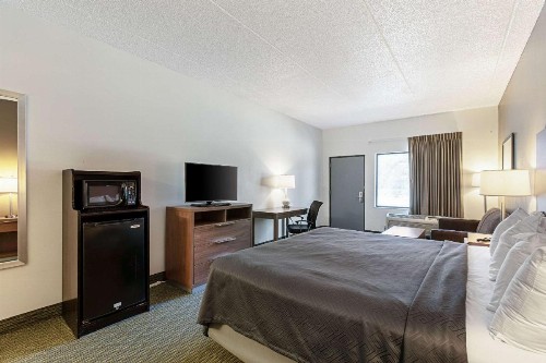 Econo Lodge Vero Beach - Downtown - image 23
