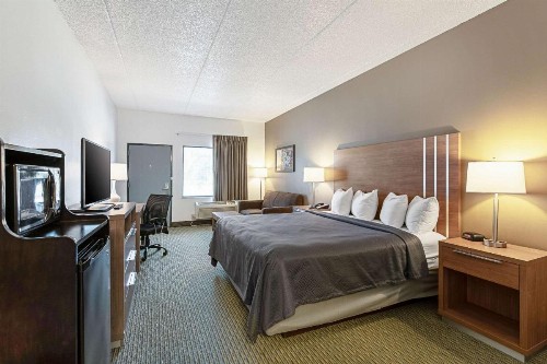 Econo Lodge Vero Beach - Downtown - image 25