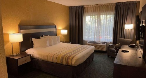 Country Inn & Suites by Radisson Vero Beach-I-95 FL - image 11