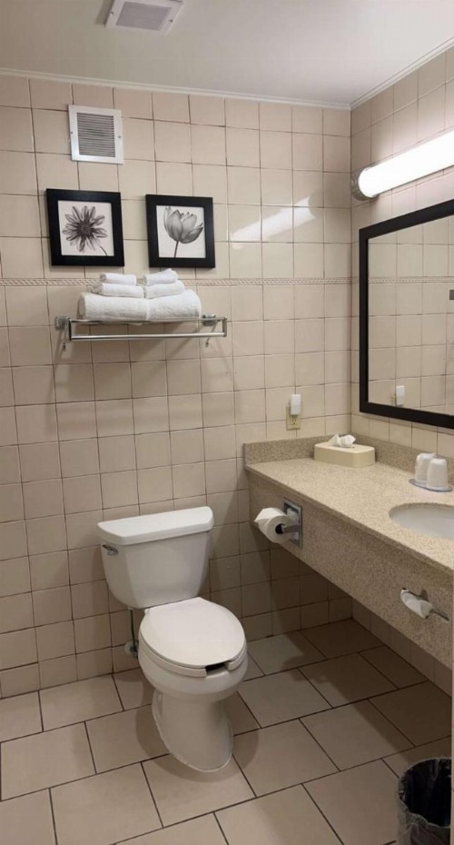 Country Inn & Suites by Radisson Vero Beach-I-95 FL - image 5