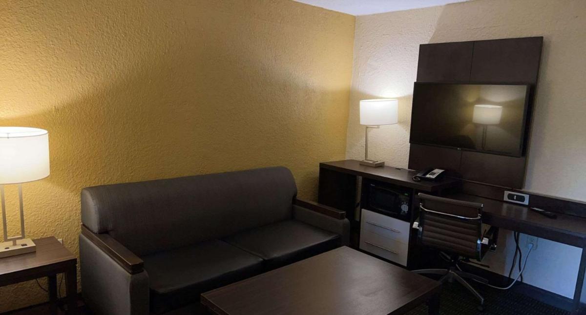 Country Inn & Suites by Radisson Vero Beach-I-95 FL - image 7