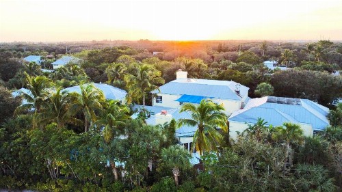 The Caribbean Court Boutique Hotel