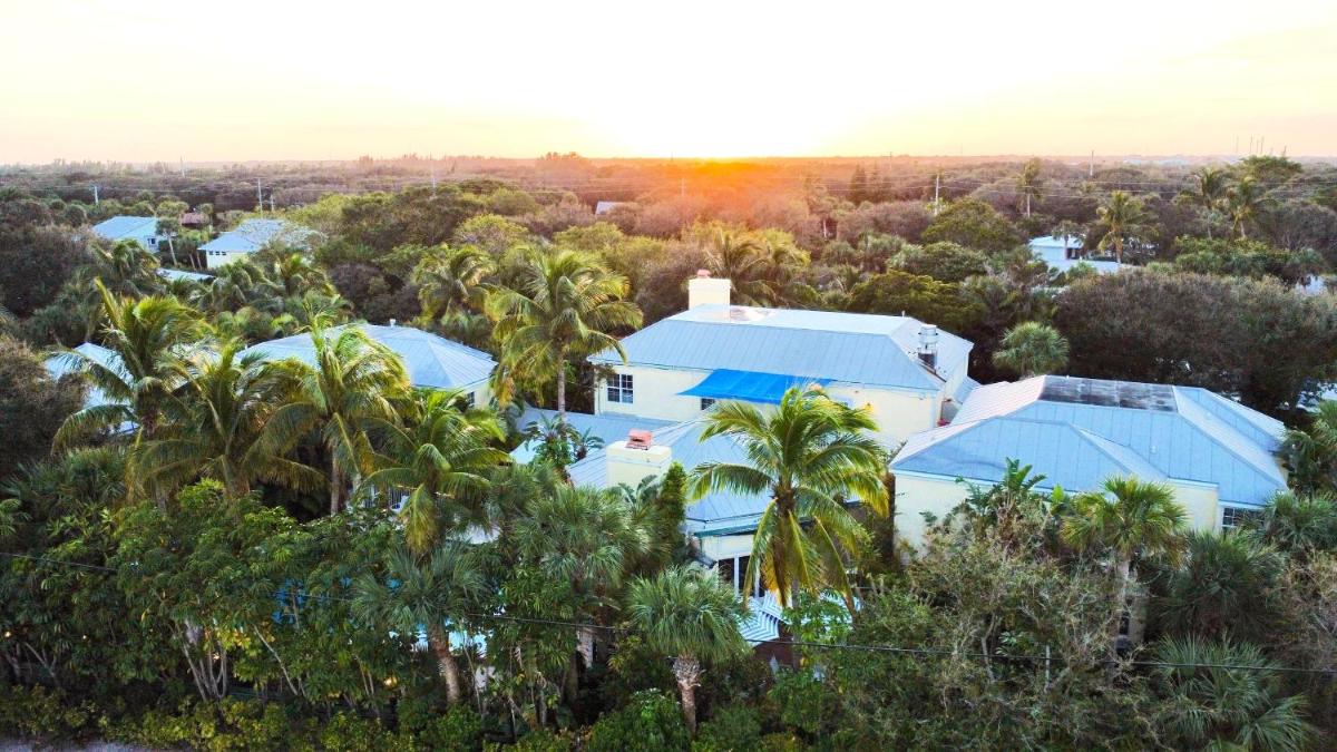 The Caribbean Court Boutique Hotel - main image