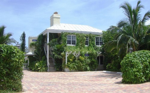 The Caribbean Court Boutique Hotel - image 10