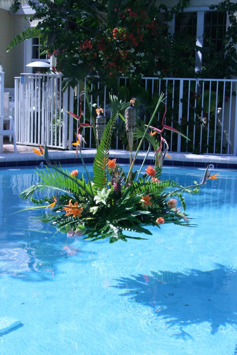 The Caribbean Court Boutique Hotel - image 4