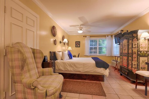The Caribbean Court Boutique Hotel - image 8