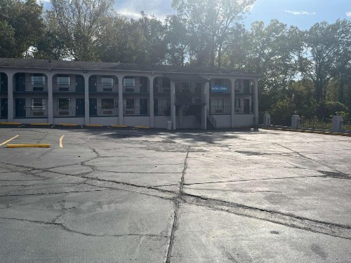 OYO Hotel Vicksburg Southeast - image 5