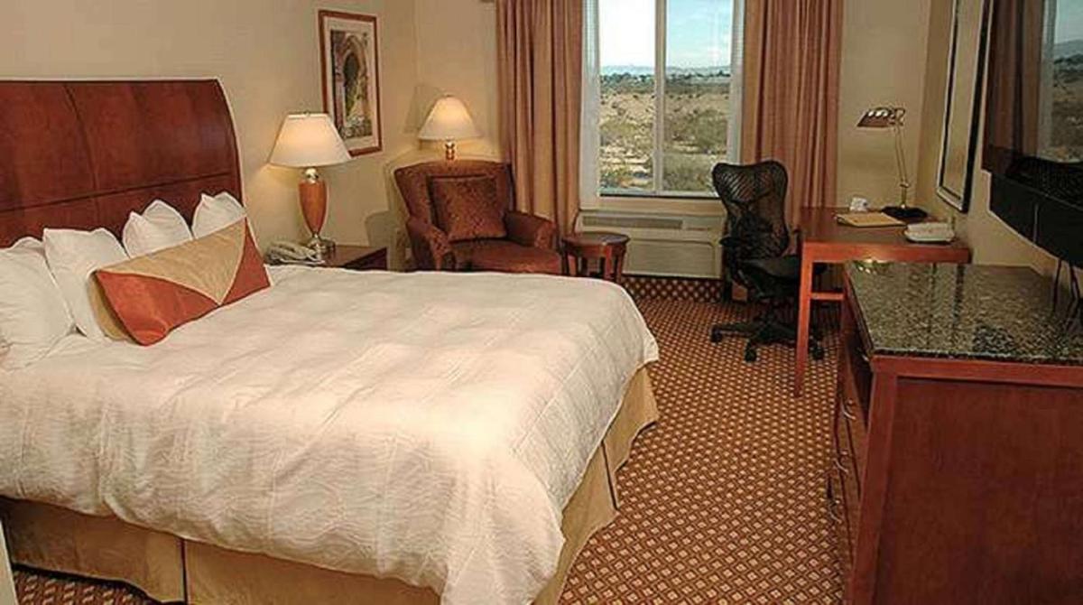 Hilton Garden Inn Victorville - image 3