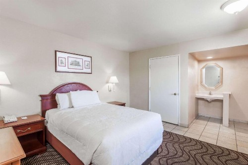 Travelodge by Wyndham Victorville - image 10