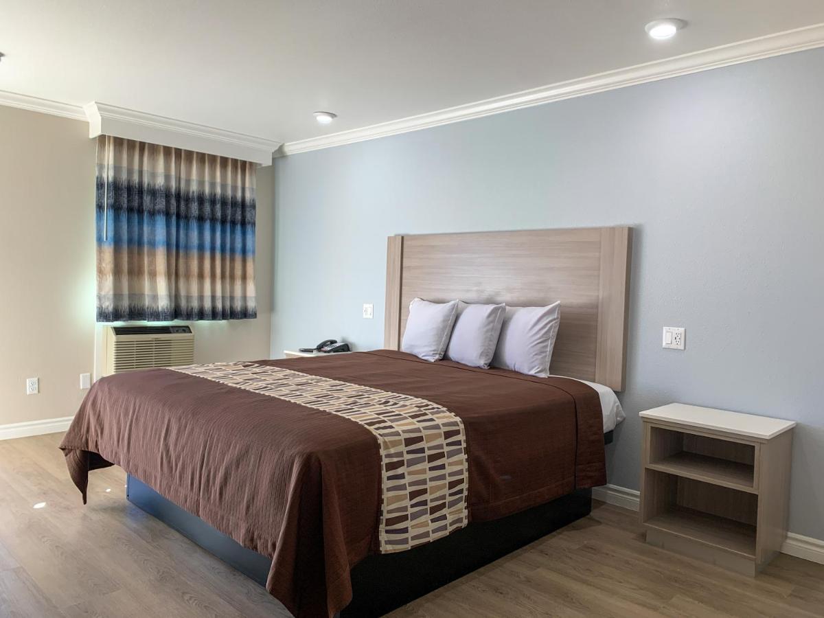 Mojave Inn - main image