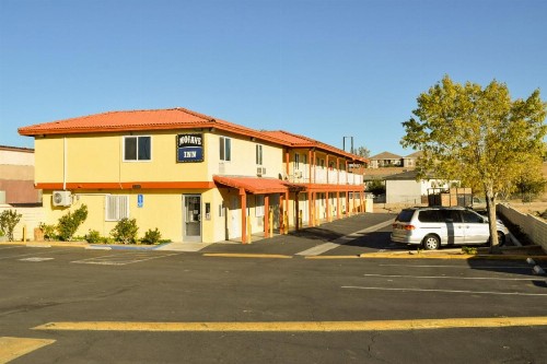Mojave Inn - image 16