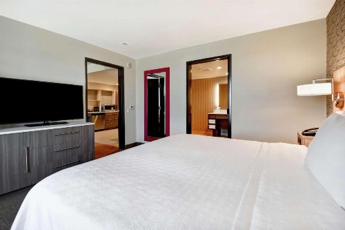 Home2 Suites by Hilton Victorville - image 26