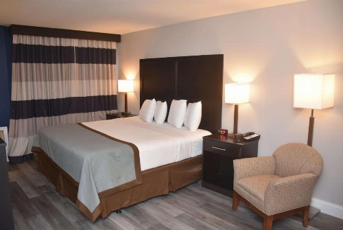 Ramada by Wyndham Vineland Millville Area - image 2