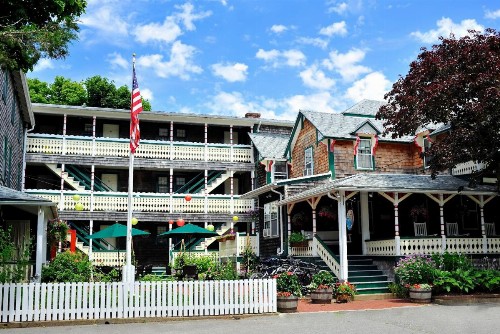 Pequot Hotel - image 1