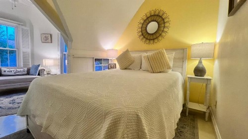 Narragansett House - image 20