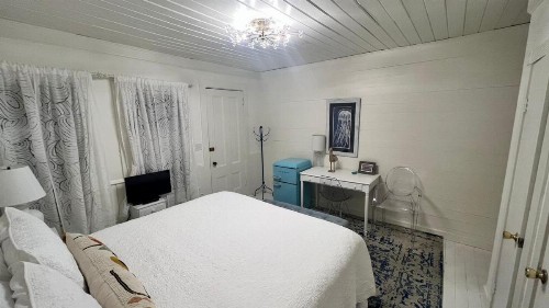 Narragansett House - image 21