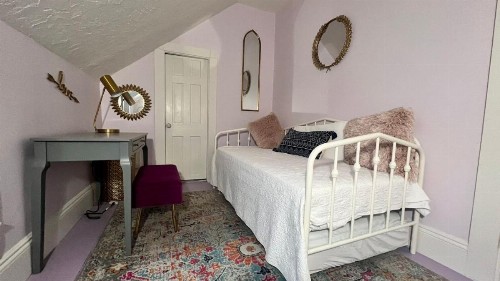 Narragansett House - image 23