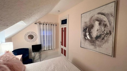 Narragansett House - image 24