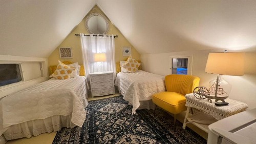 Narragansett House - image 4