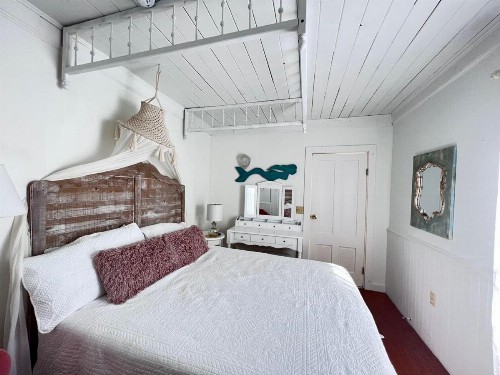 Narragansett House - image 5