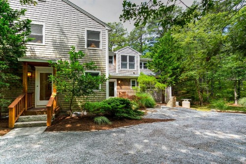 Vineyard Artist's Haven - image 6
