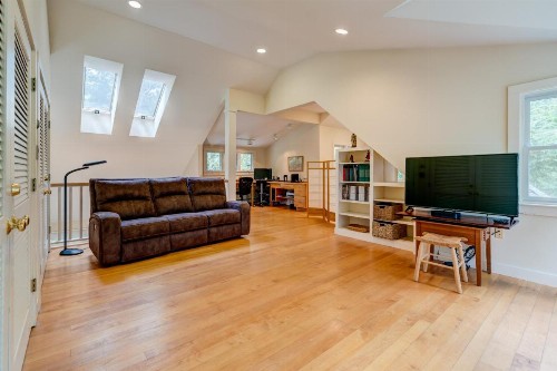 Vineyard Artist's Haven - image 9