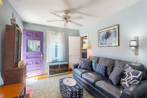Vineyard Haven - image 10