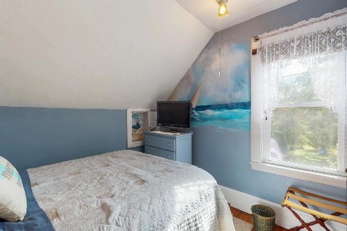 Vineyard Haven - image 8