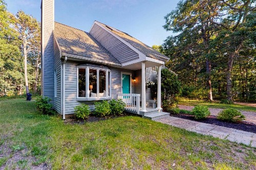3 Bed 2 Bath Vacation home in West Tisbury - image 5