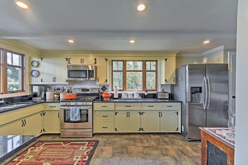 Waterfront Vineyard Haven Home near Main Street!
