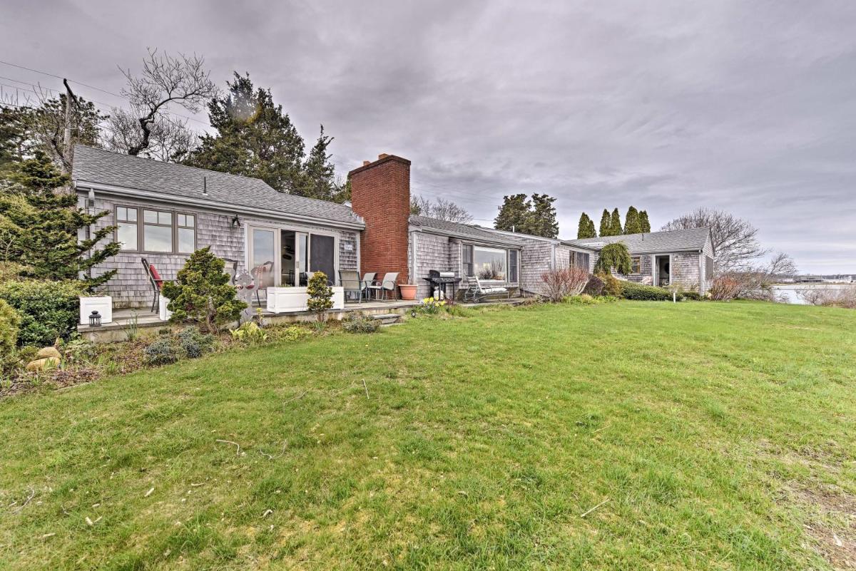 Waterfront Vineyard Haven Home near Main Street! - image 3