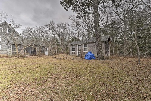 Cozy Cottage on Marthas Vineyard Less Than 1 Mi to Beaches - image 10