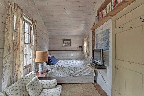 Cozy Cottage on Marthas Vineyard Less Than 1 Mi to Beaches - image 12