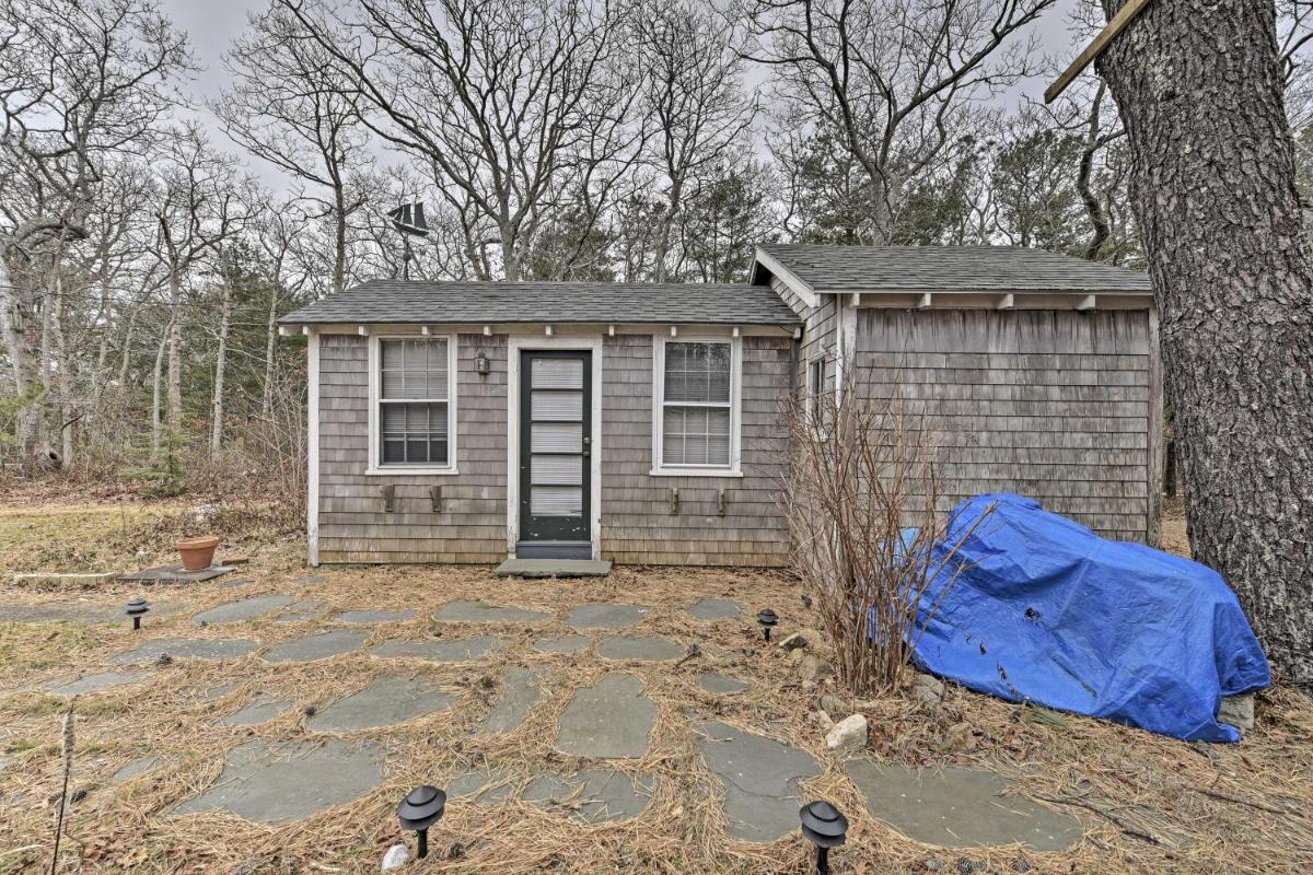 Cozy Cottage on Marthas Vineyard Less Than 1 Mi to Beaches - image 6