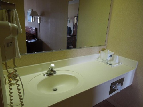 Howard Johnson by Wyndham Virginia Beach - image 32