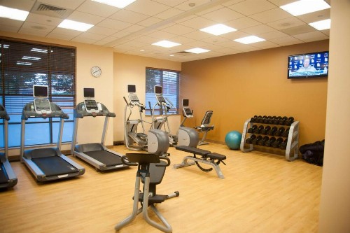 Hilton Garden Inn Virginia Beach Town Center - image 13