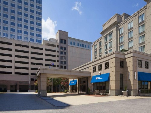 Hilton Garden Inn Virginia Beach Town Center - image 21