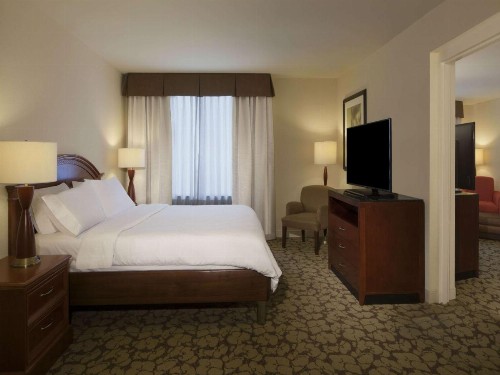 Hilton Garden Inn Virginia Beach Town Center - image 27