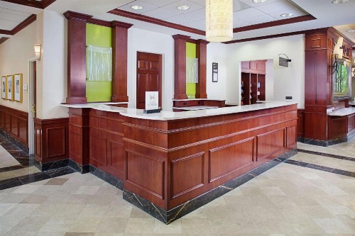 Hilton Garden Inn Virginia Beach Town Center - image 3