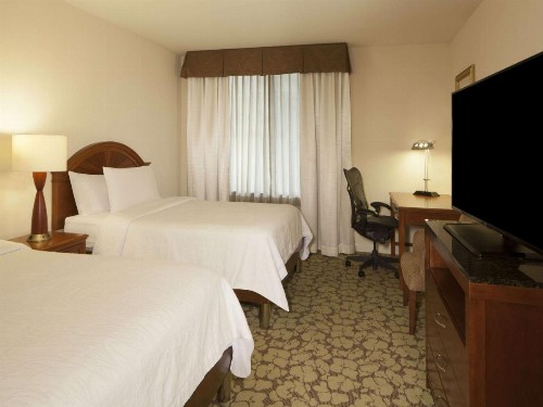 Hilton Garden Inn Virginia Beach Town Center - image 37